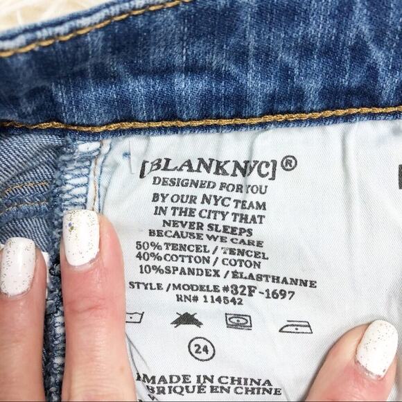 NWT BLANKNYC Ruffle Crop Festival Jean Flared & Wide Leg Denim Cropped Denim  24 - Picture 13 of 15